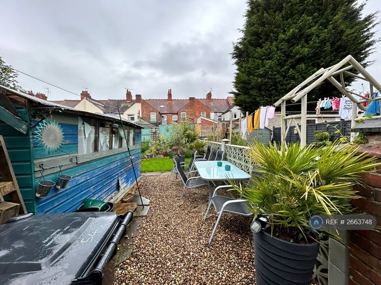 1 bedroom flat in Bracebridge Street, Nuneaton, CV11 (1 bed) (#2663748)