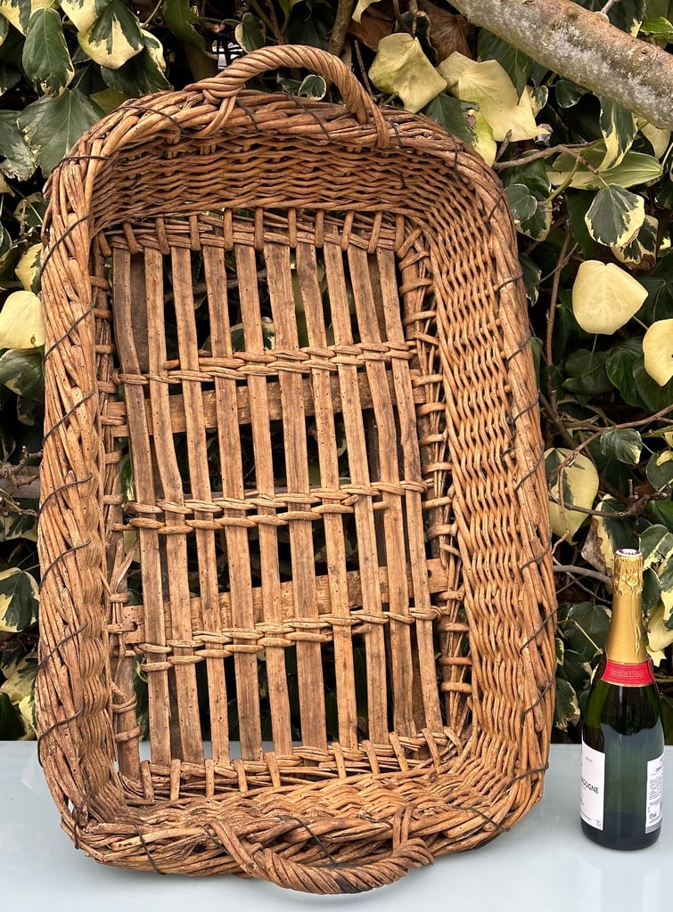 ANTIQUE FRENCH GRAPE HARVESTING BASKET, CHAMPAGNE PANIER DE VENDANGES, 87x57cm, 1900s - WILL POST!