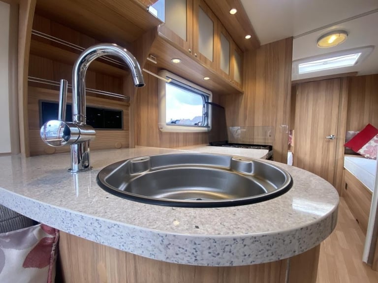 2014 BAILEY UNICORN CORDOBA LUXURY TOURING CARAVAN