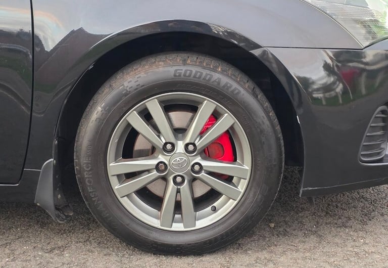 2014 Toyota Avensis 2.0 V-Matic Excel Touring CVT 5dr Petrol Automatic