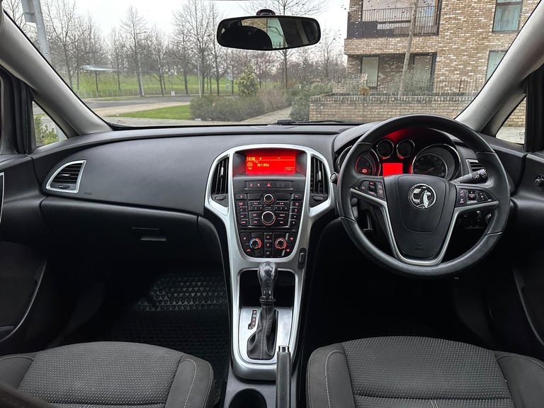 2014 Vauxhall Astra 1.6 16v SRi Auto Euro 5 5dr Petrol