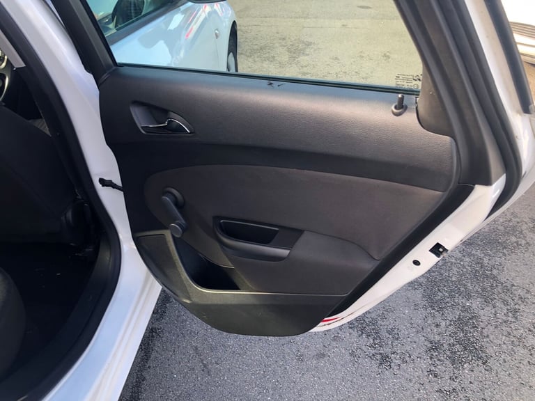 2013 Vauxhall Astra 1.7 CDTi ecoFLEX ES Sports Tourer 5dr Diesel Manual Euro 5 - Image 11