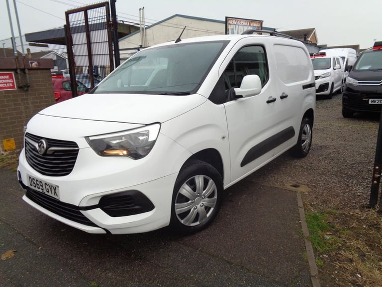 2019 69 VAUXHALL COMBO 1.6 TURBO D 2300 SPORTIVE PANEL VAN 4DR DIESEL NO VAT 