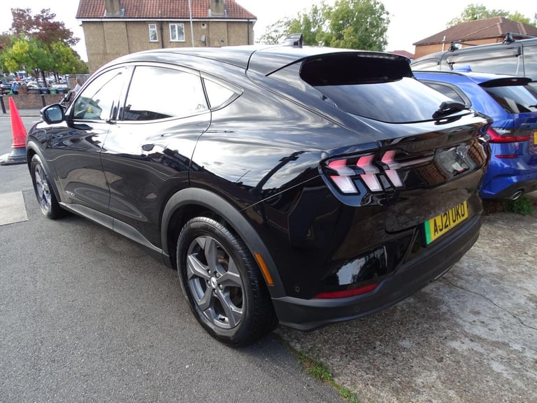 2021 Ford Mustang Mach-E Extended Range 91kWh Premium SUV 5dr Electric Automatic (294 ps) HATCHBA...