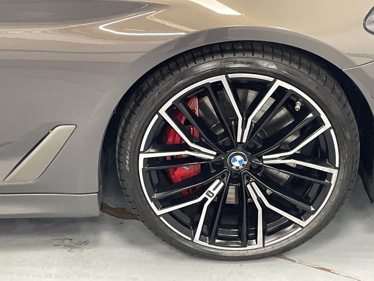 2020 BMW 5 Series 4.4 M550i V8 Saloon 4dr Petrol Steptronic xDrive Euro 6 (s/s) (530 ps) - AA Sal...