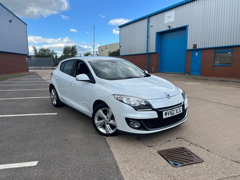 Renault Megane 1.5 dCi Dynamique TomTom Euro 5 (s/s) 5dr Diesel Manual - Image 9