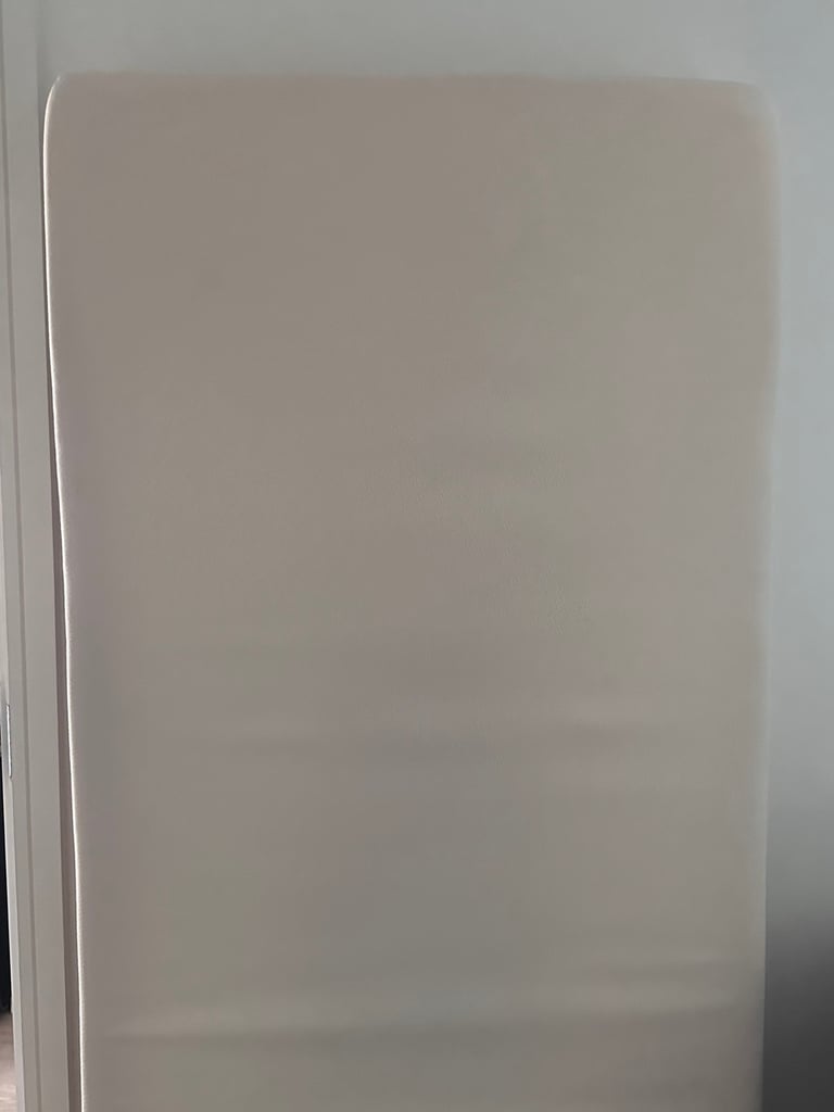  comfort silentnight single bed mattress & protection cover