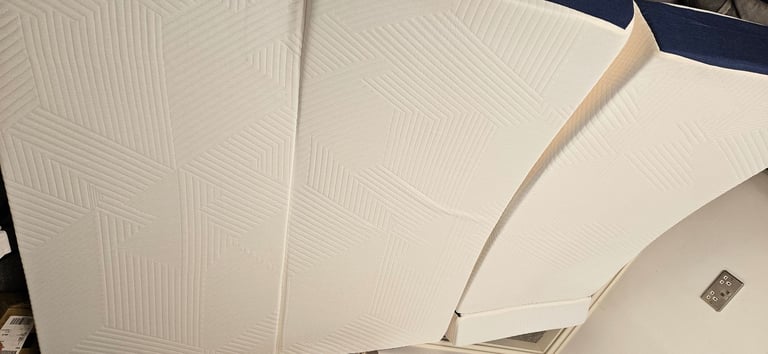 Large guest bed 