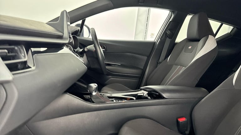 2022 Toyota C-HR 2.0 VVT-h GR SPORT CVT Euro 6 (s/s) 5dr HATCHBACK Petrol/Electric Hybrid Automatic