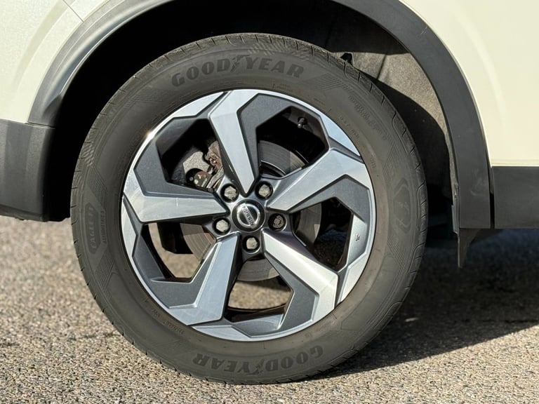 2021 Nissan Qashqai 1.3 DiG-T MH 158 N-Connecta 5dr 4WD Xtronic HATCHBACK PETROL Automatic