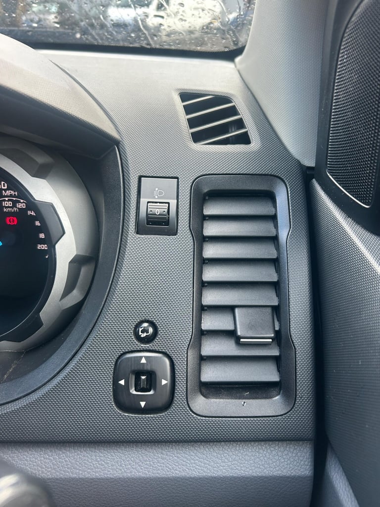 2014 Ford Ranger 2.2 TDCi Limited 1 Super Cab Pickup 4WD Euro 5 4dr PICK UP Diesel Manual