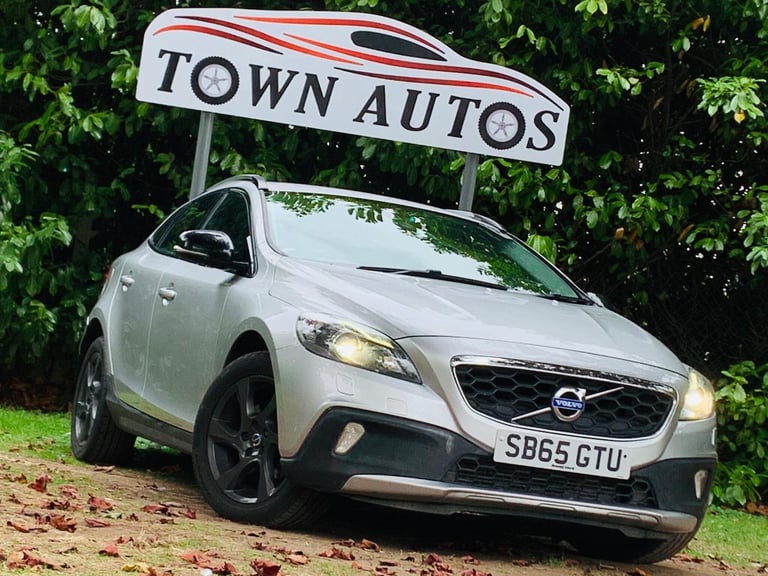 2015 Volvo V40 Cross Country 1.6 D2 Lux Nav Euro 5 (s/s) 5dr HATCHBACK Diesel Manual
