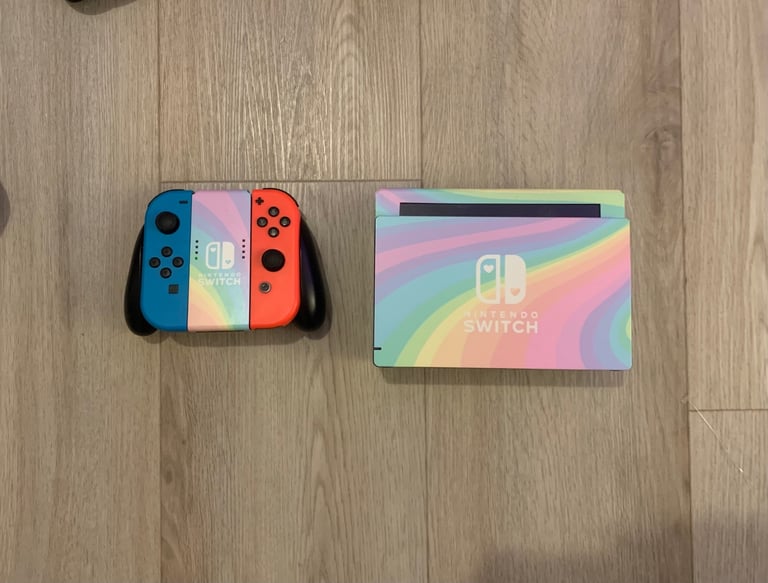 Nintendo switch + accessories 