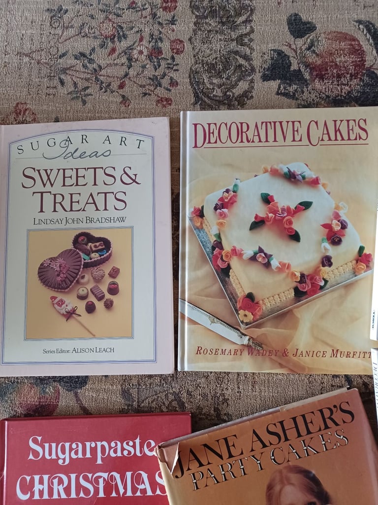 Cake decorating books.