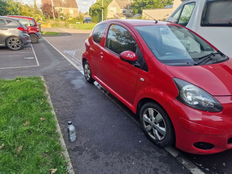 Toyota, AYGO, Hatchback, 2011, Manual, 998 (cc), 3 doors
