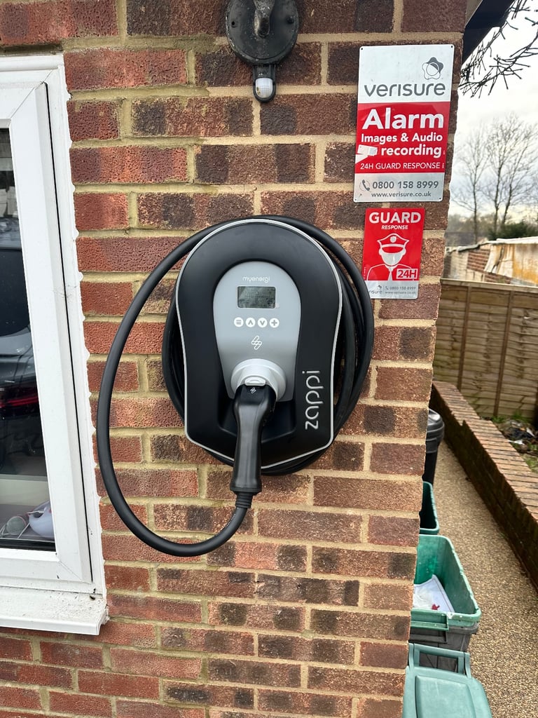 ⚡️ D-Trade Electrical LTD – Trusted Electrician in London ⚡️