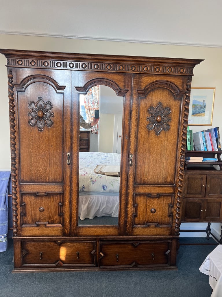 Antique Bedroom Set 