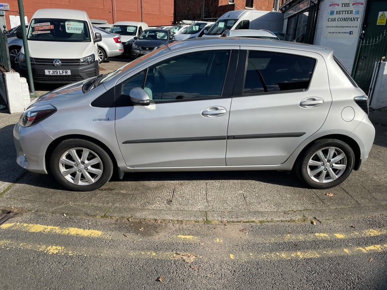 2013 Toyota Yaris DEPOSIT NOW TAKEN  HATCHBACK Petrol/Electric Hybrid Automatic