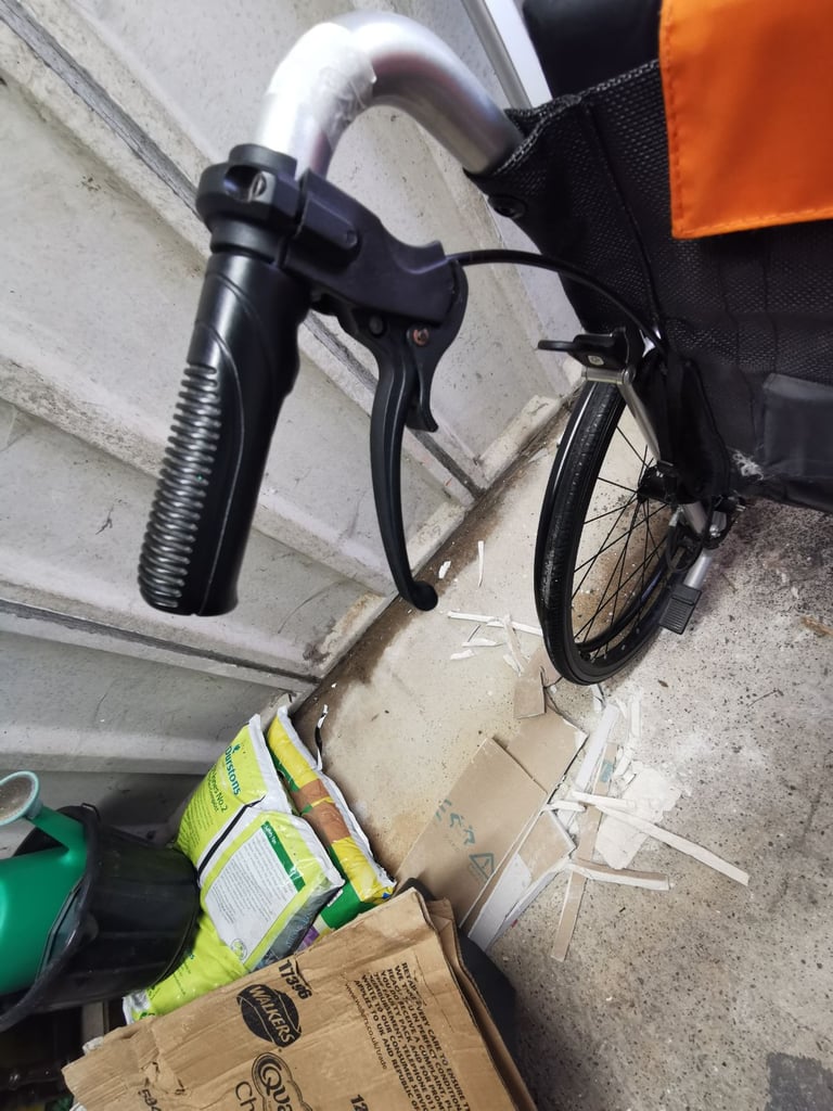 VanOs Excel G-Logic wheelchair 