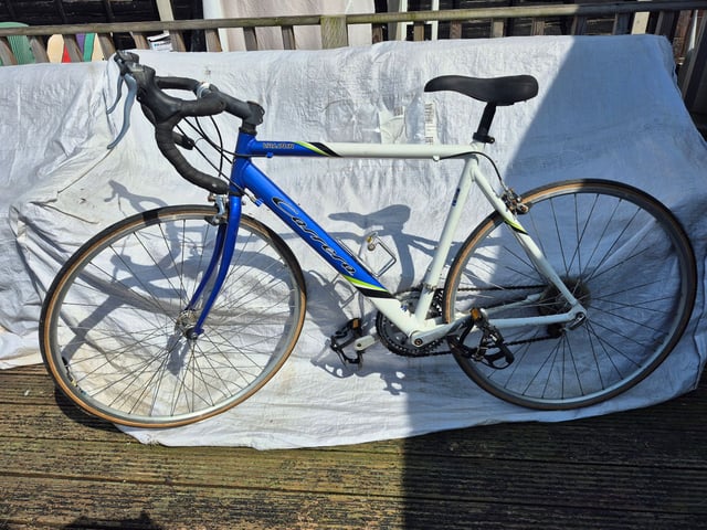 Carrera Valour 6061 Road Bike, Racer Lightweight in Sinfin