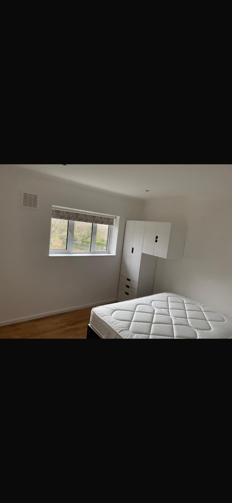 Double room to let 