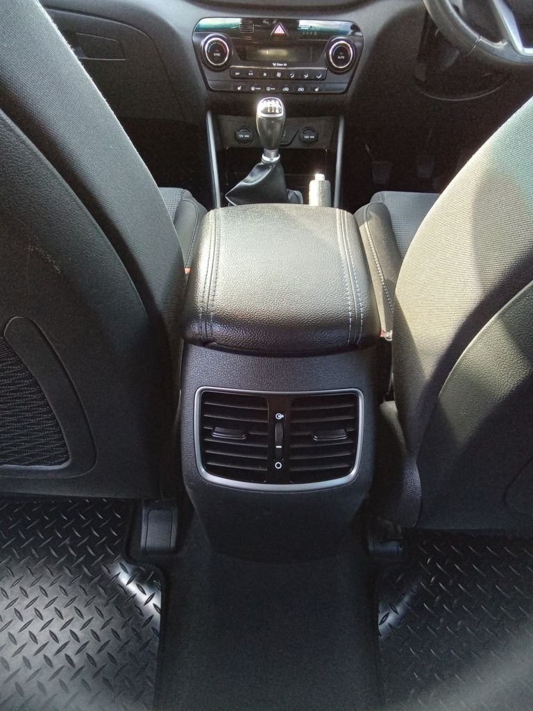 2016 Hyundai TUCSON 1.6 GDi Blue Drive SE Nav SUV 5dr Petrol Manual Euro 6 (s/s) (132 ps) ESTATE ...