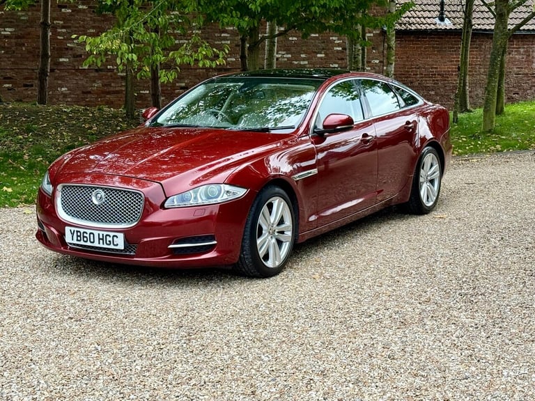 2010 Jaguar XJ 3.0d V6 Premium Luxury 4dr Auto SALOON DIESEL Automatic