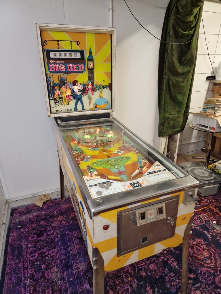 1975 Vintage Retro Fully Working Big Ben Pinball Machine 