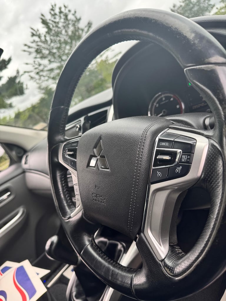 MITSUBISHI L200 2.4 DI-D DC Barbarian 2017
