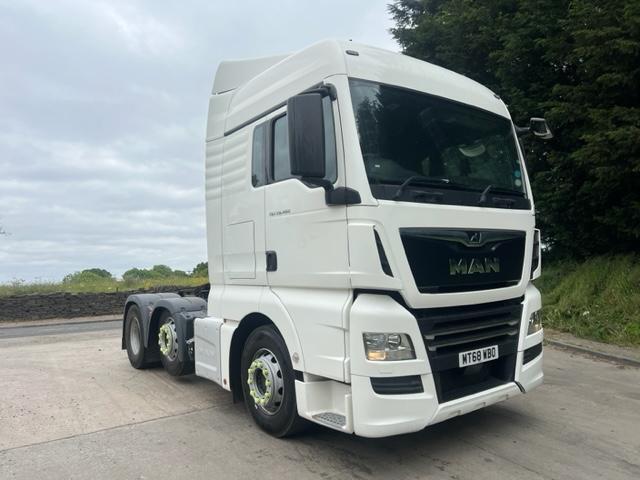 2019 MAN TGX 26.460 Euro 6 6x2 tractor unit fridge a/c slider media system