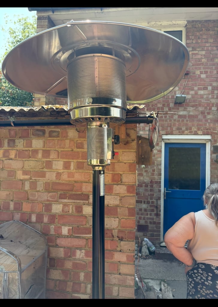 Outdoor patio gas heater
