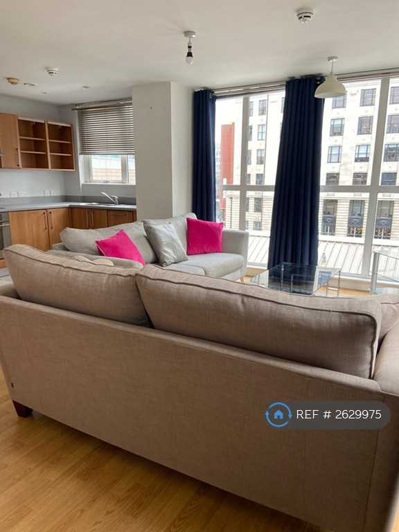 2 bedroom flat in The Gallery, Manchester, M3 (2 bed) (#2629975)