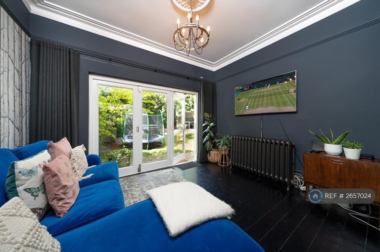 4 bedroom house in Arragon Gardens, London, SW16 (4 bed) (#2657024)