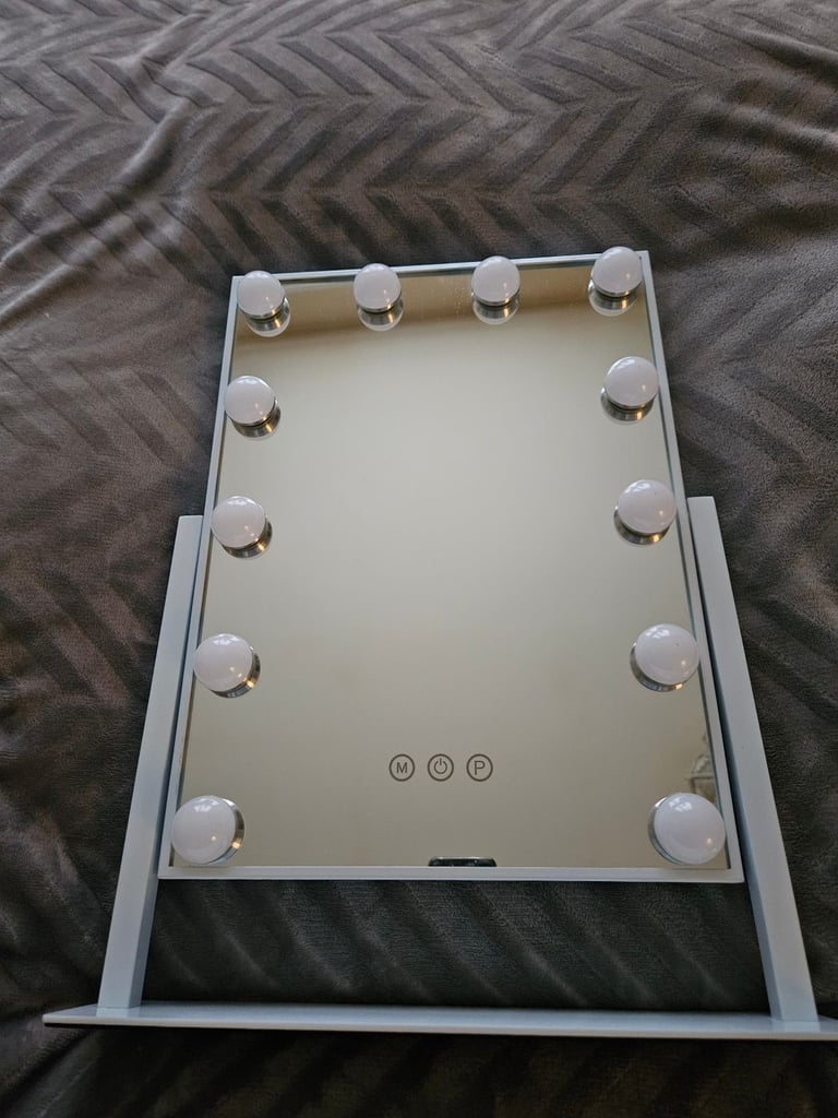 Hollywood Electric Vanity Mirror 