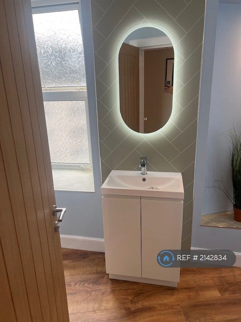 4 bedroom flat in George Street, Oban, PA34 (4 bed) (#2142834)