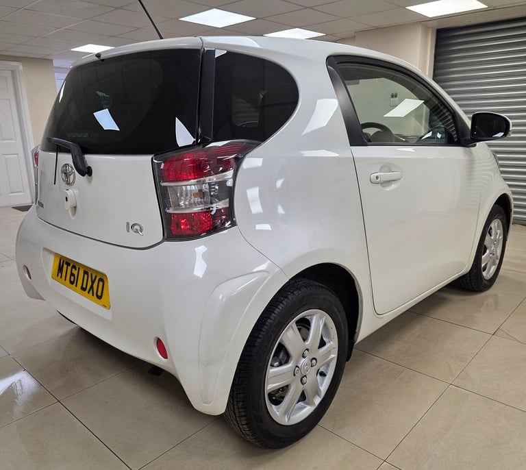TOYOTA IQ 1.0 VVT-i 2 White Manual Petrol WARRANTY 12 MONTHS MOT