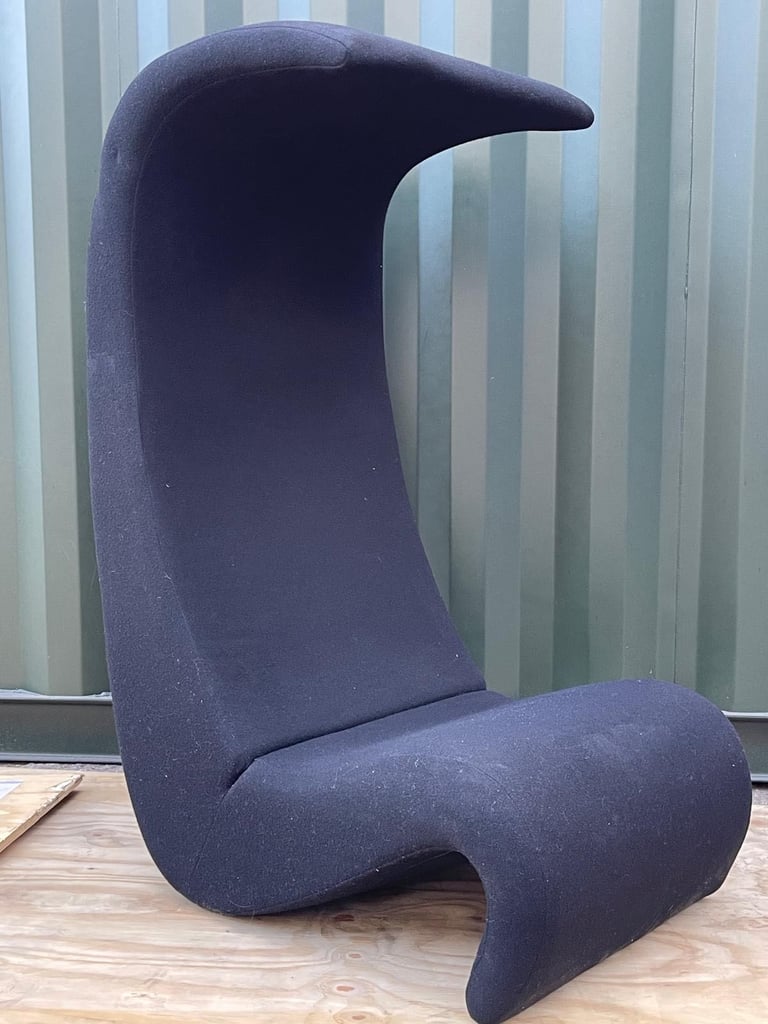 Vitra - Amoebe black high back black chair 