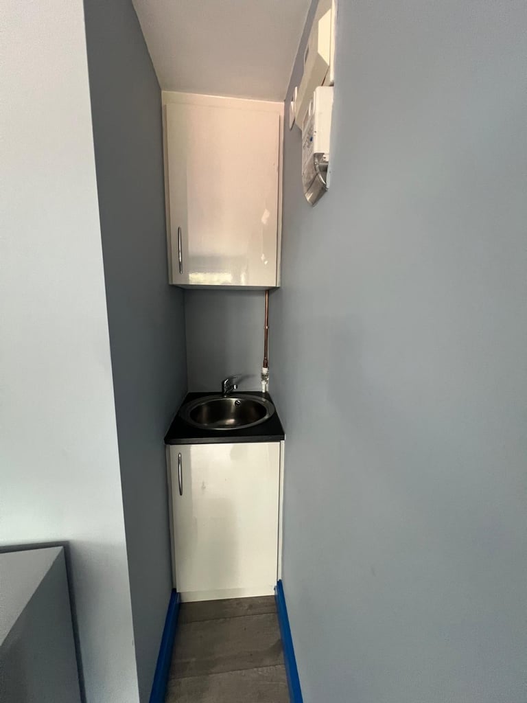 Room in Keel Drive Slough SL1 2SU