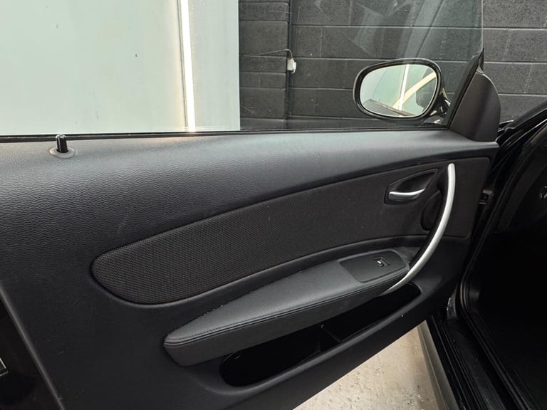 BMW 1 SERIES 2.0 118i M Sport 3 door 2010