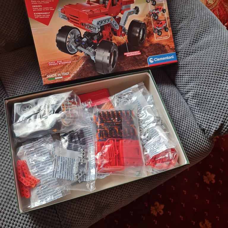 Mechanics monster truck