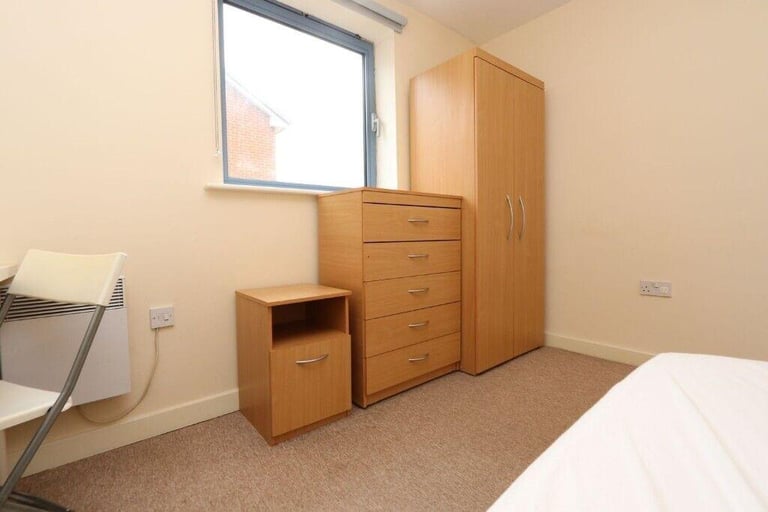 Double Room Available 0 Deposit Available