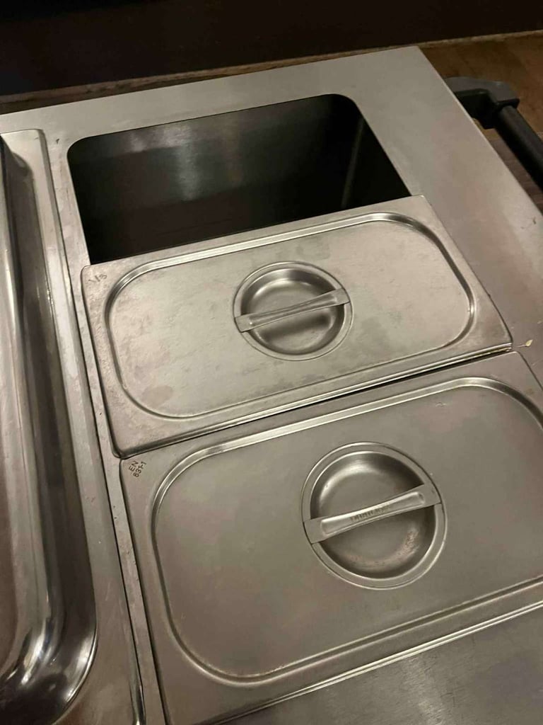 Victor 3 tray bain marie and hot cupboard