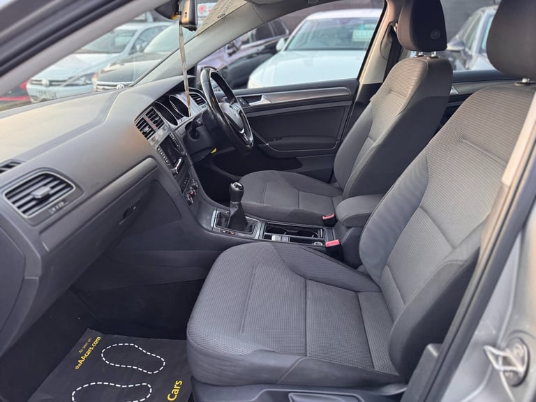 2013 Volkswagen Golf 1.6 TDI 105 SE 5dr HATCHBACK Diesel Manual