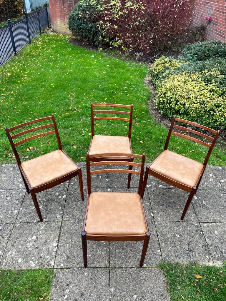 Set of G plan fresco dining chairs (delivery available)