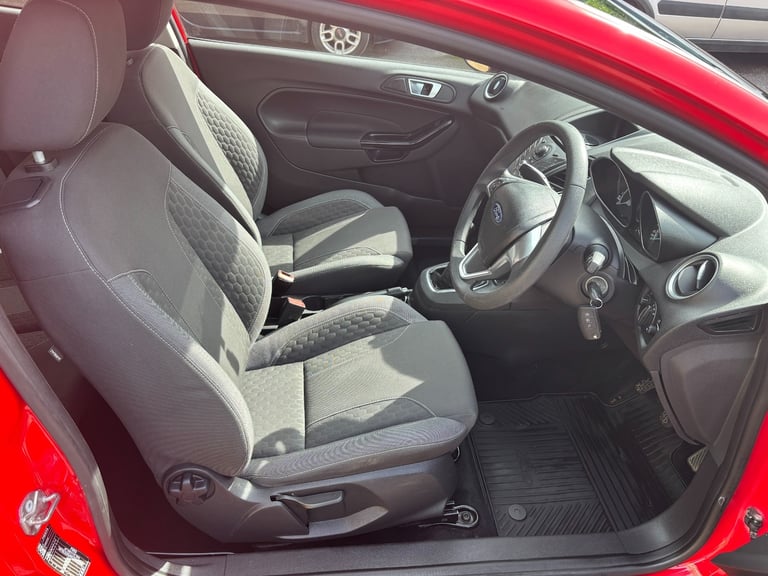 2013 Ford Fiesta 1.25 Style 3dr HATCHBACK Petrol Manual