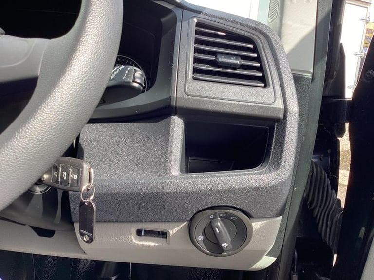 2019 Volkswagen Transporter Shuttle 2.0 TDI BlueMotion Tech S Minibus Double Cab 5dr Diesel Manua...