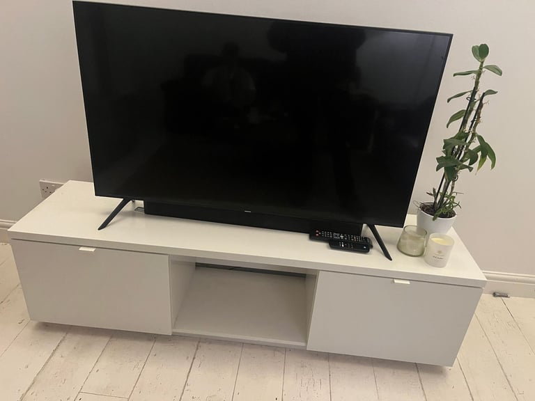 image for White Ikea TV Stand 