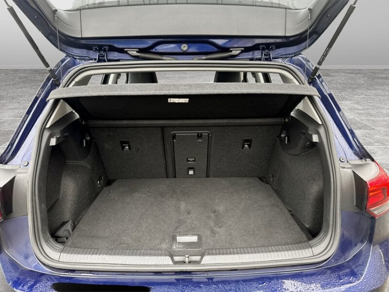 2022 Volkswagen Golf TSI Life Hatchback Petrol Manual