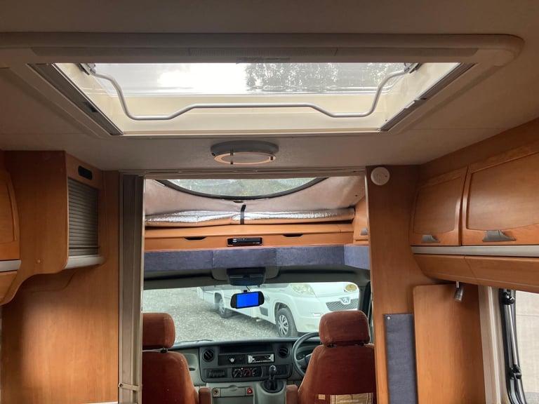 Lunar Fivestar Motorhome Fixed Bed 4 Berth 06’ Renault DCI 120 LWB