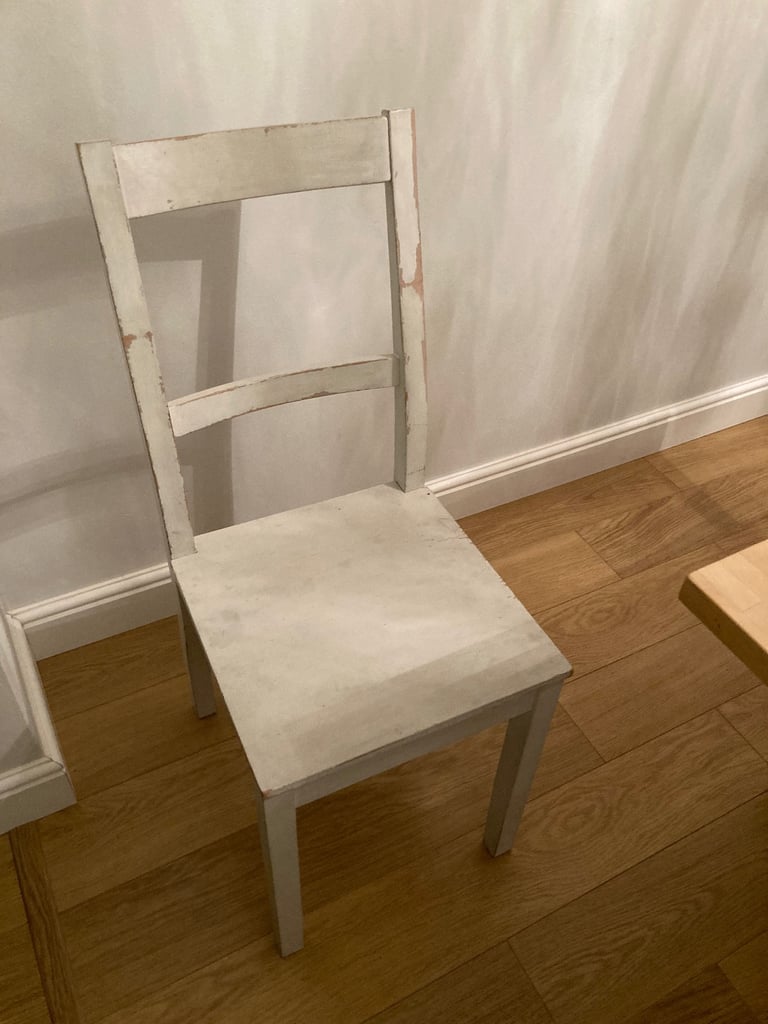 IKEA extendable solid wood dining table with 6 chairs 